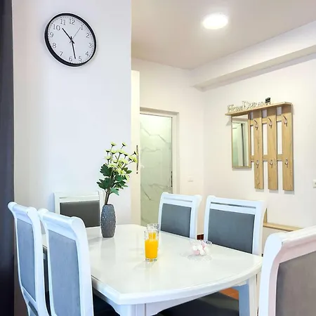 Seashell Apartment