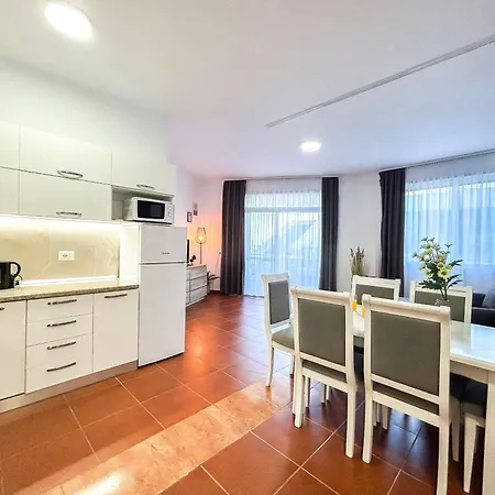 Seashell Apartment