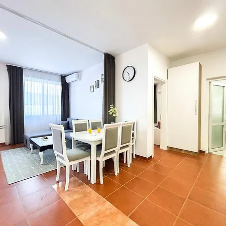 Seashell Apartment
