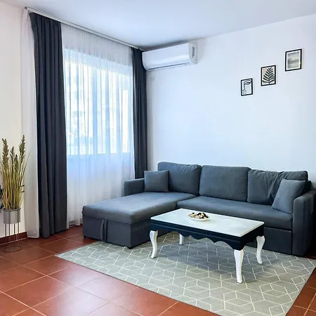 Apartment Seashell Golem (Tirana)