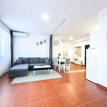 Seashell Apartment
