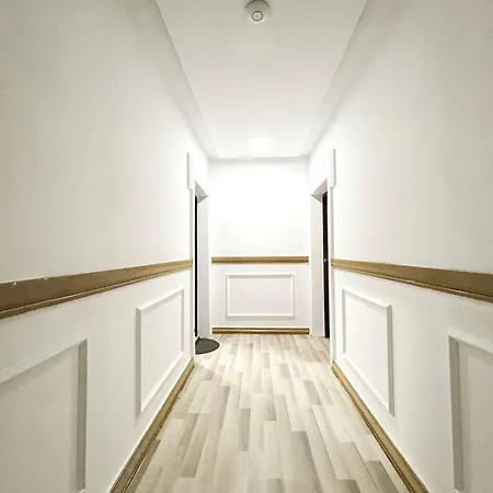 Apartment Seashell Golem (Tirana)